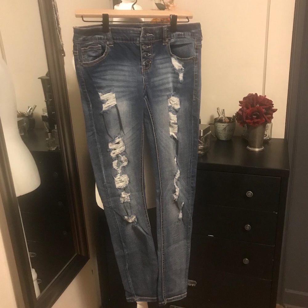 Button Fly Destructed Jeggings - Picture 2 of 3